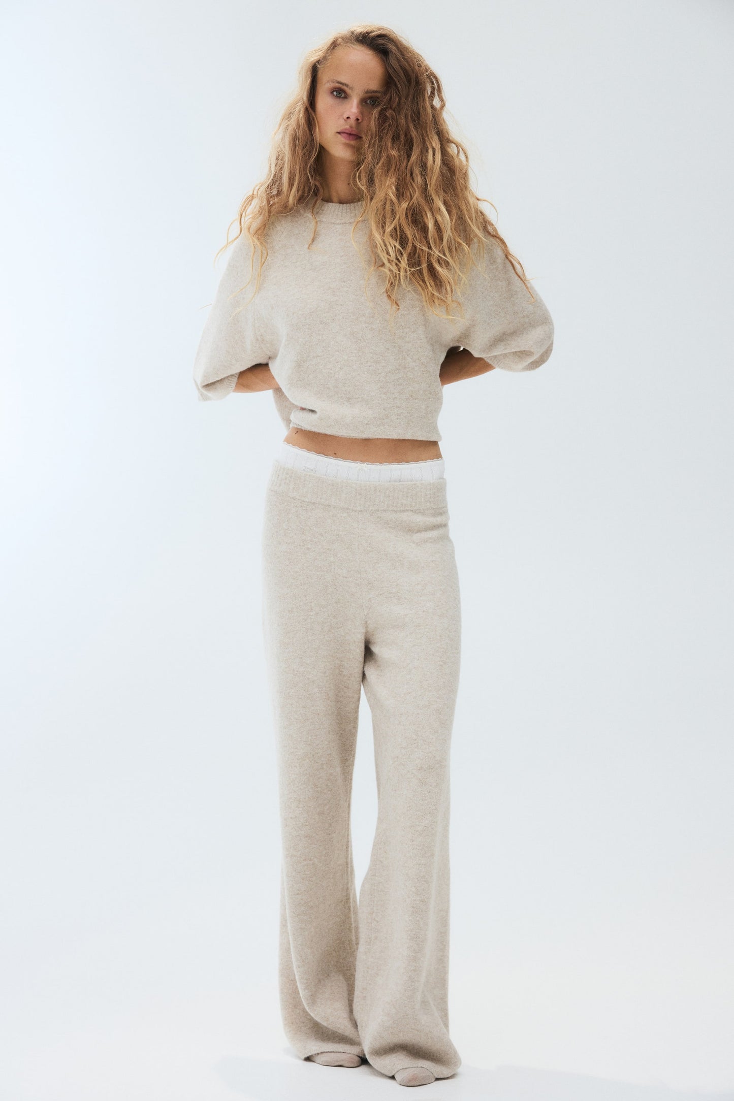 FINE-KNIT SUIT