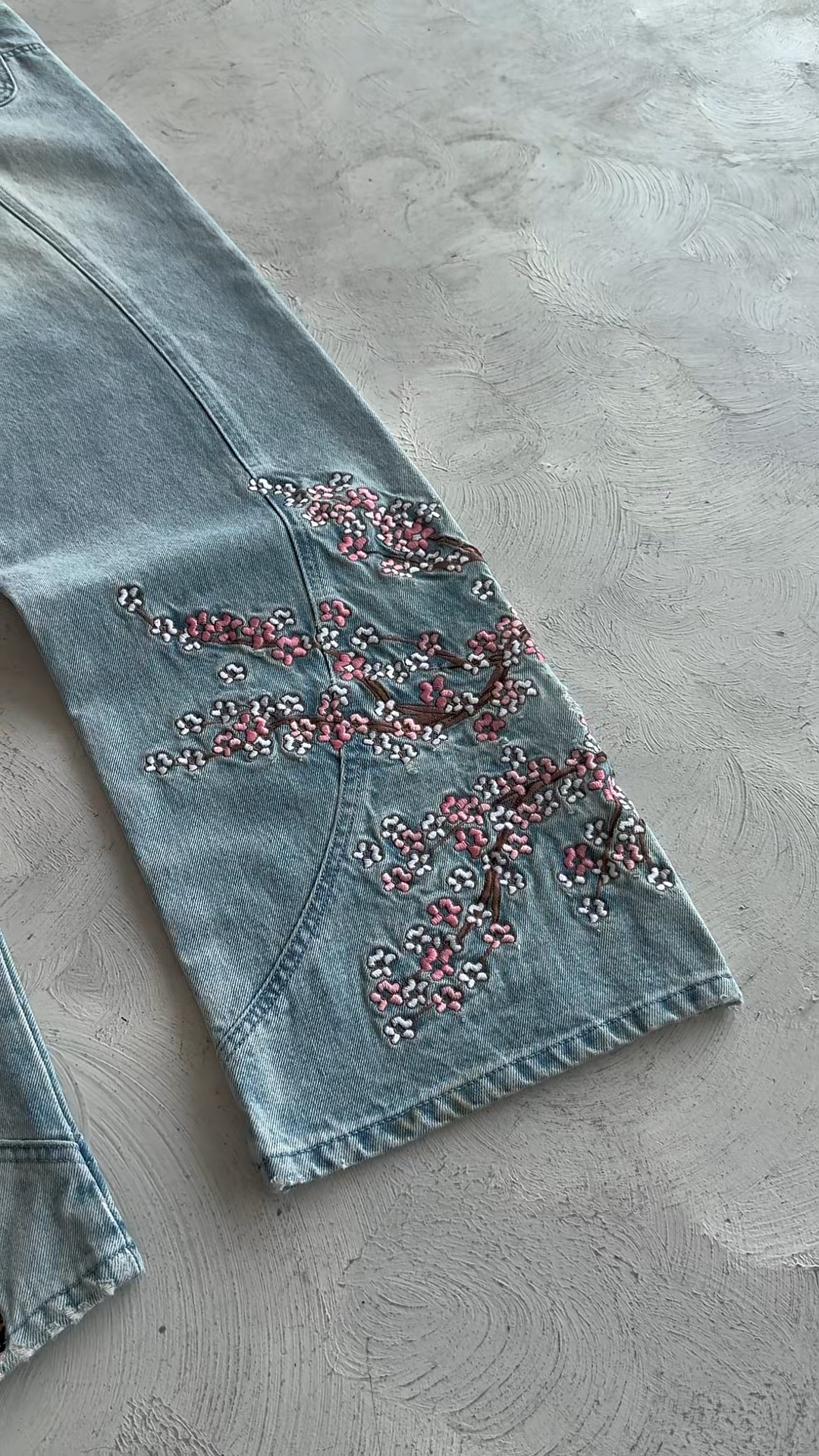 DENIM CHIVALRY BLOOM