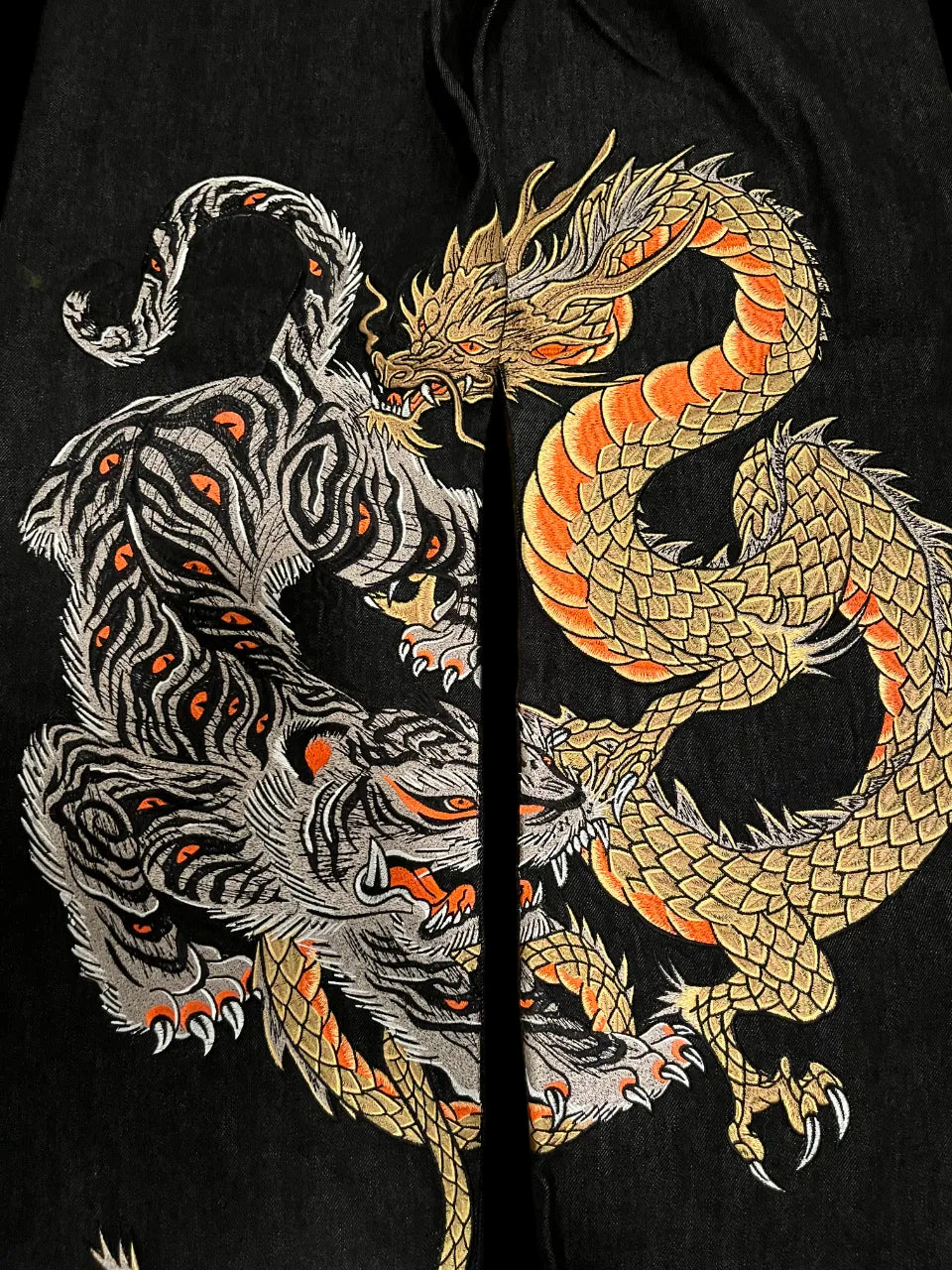 CONFRONTATION JEANS